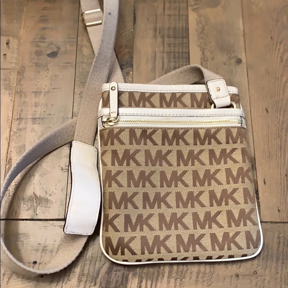 Michal Kors Crossbody Bag